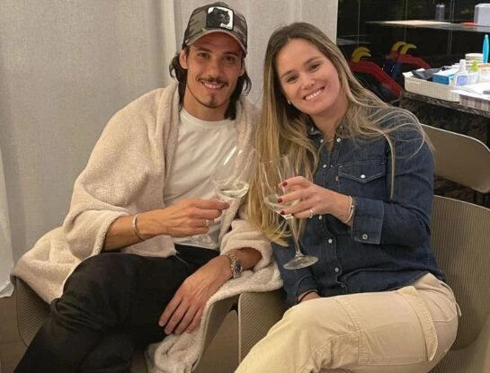 Quién es Jocelyn Burgardt, la novia bailarina de Edinson Cavani