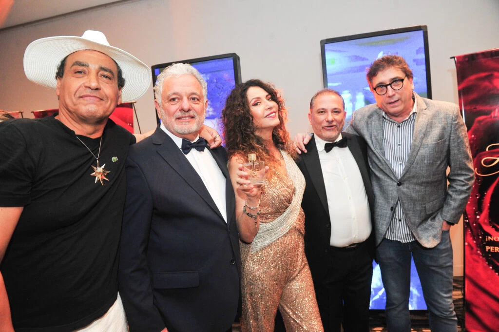 Patricia Sosa deslumbró con un look a puro brillo