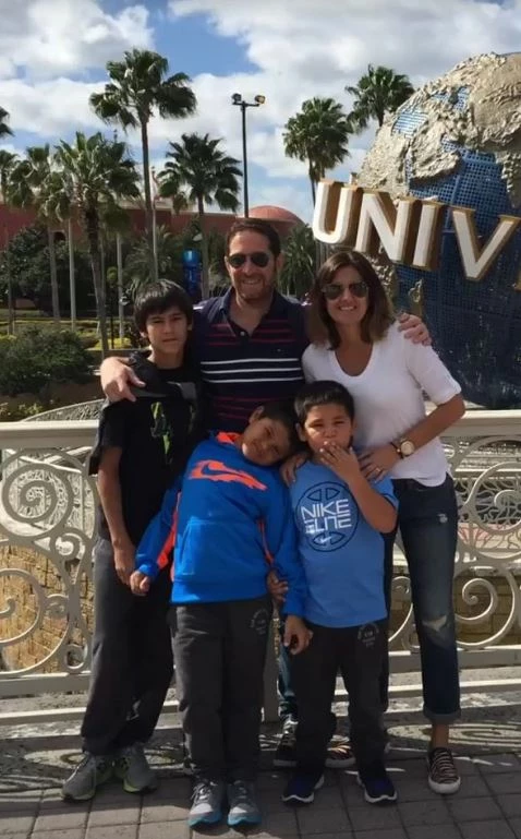 Perdió 4 embarazos, adoptó 3 hijos y quedó embarazada de mellizos a los 40 la resiliente historia de Eugenia Cabó