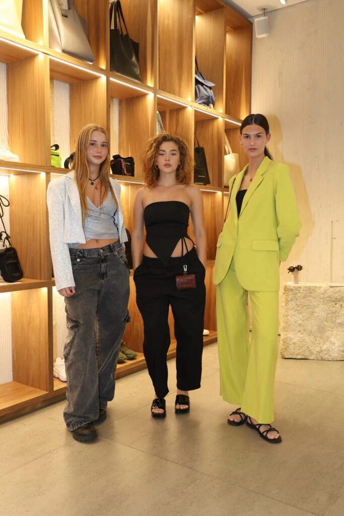 Taina Gravier, Minerva Casero y Serena Ustariz