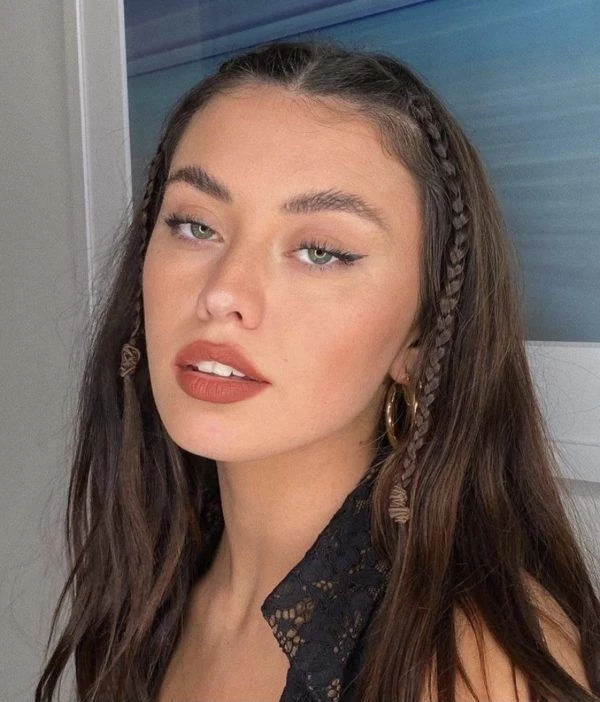 7 peinados de fiesta estilo boho para el look de invitada más cool