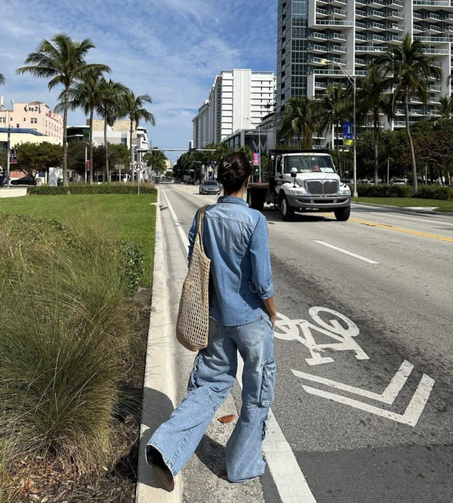Zaira Nara deslumbró con un look total denim en Miami. Foto: Instagram. 