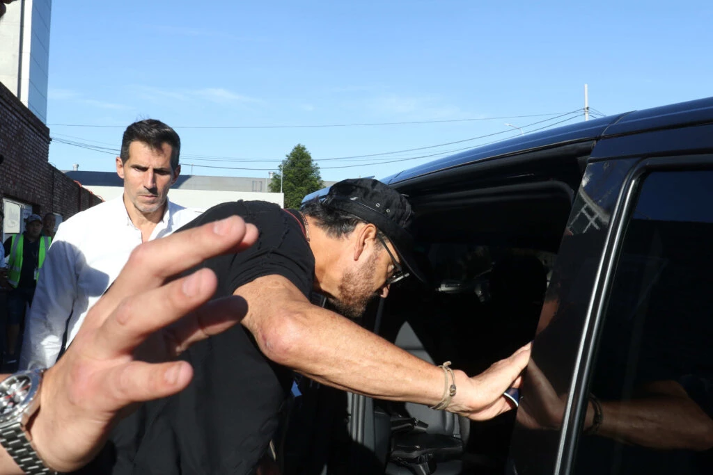 La llegada de Ricardo Arjona a Buenos Aires. Foto: RS Fotos