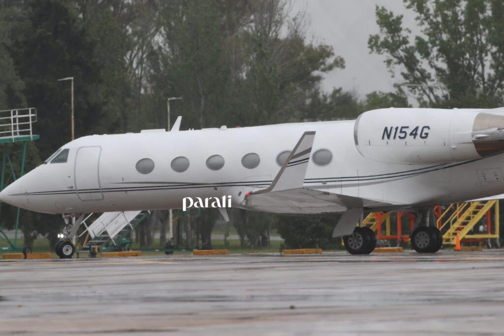 Así fue la llegada del novio de Taylor Swift a la Argentina