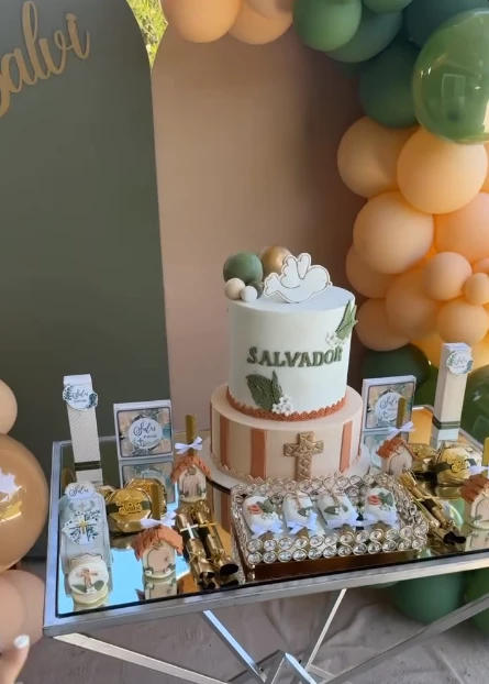 las fotos del bautismo de salvador, el hijo de barbie velez