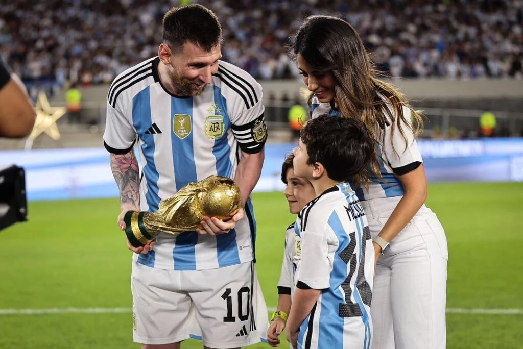 antonela roccuzzo, mundial qatar 2022, lionel messi