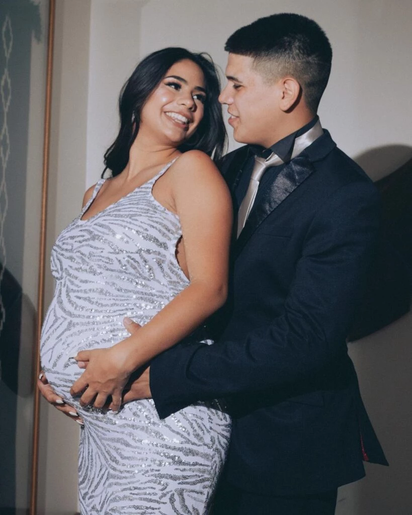 Los ex participantes de GH serán padres de Laia y Aimé. Foto: IG.