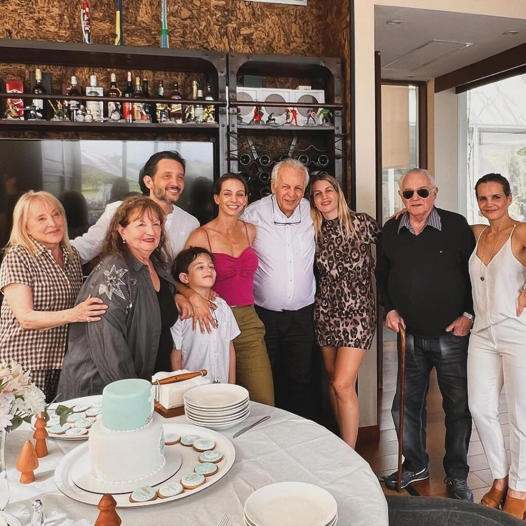 León, el hijo mayor de Sabrina Garciarena y Germán Paoloski, tomó la primera comunión