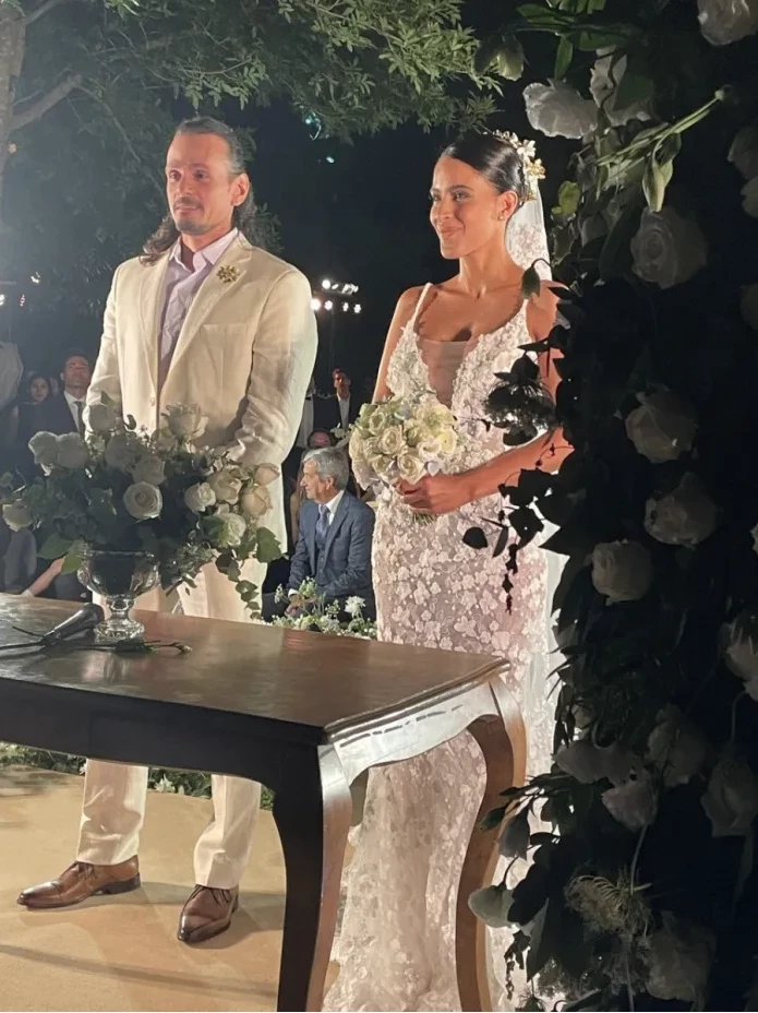 Casamiento de Celeste Muriega y Christian Sancho: el primer look de la novia. 