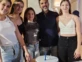 Indiana, Allegra y Sienna posan con su papá y Mica Viciconte en el cumpleaños del ex jugador de Vélez.