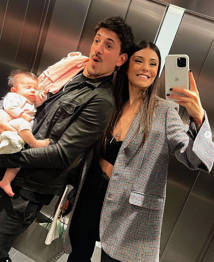 La China Ansa con su pareja, Diego Mendoza, y la hija de ambos, India.