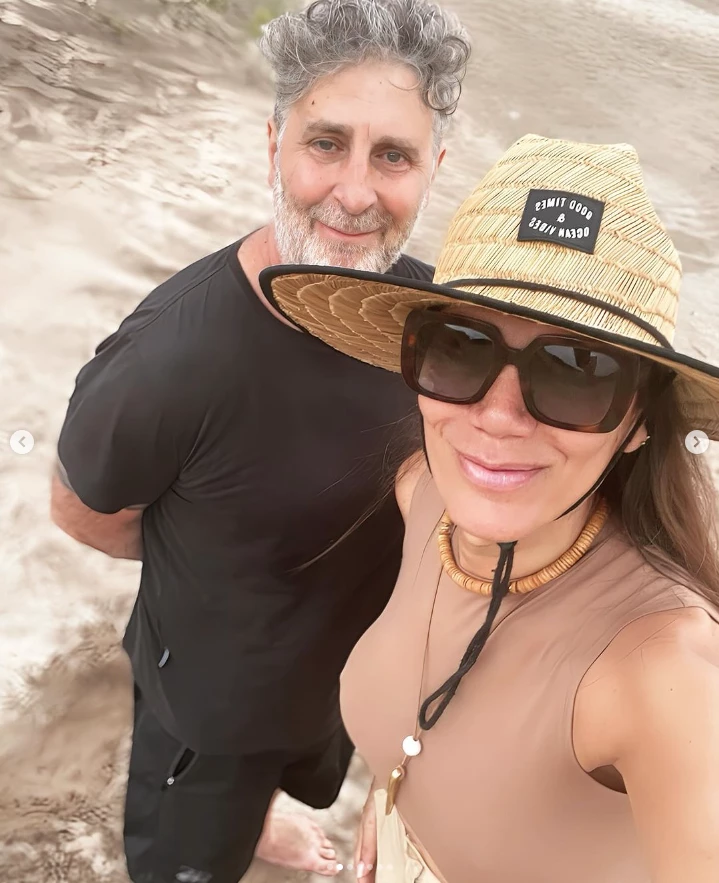 El look fashionista de Flor de la V para llegar a la playa