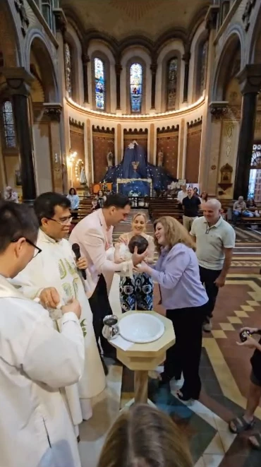 Bautismo de Isabella, la hija de Cora Debarbieri