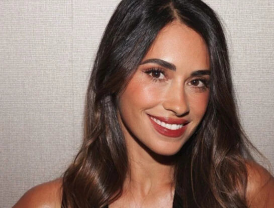 Así es el look total black de Antonela Roccuzzo 