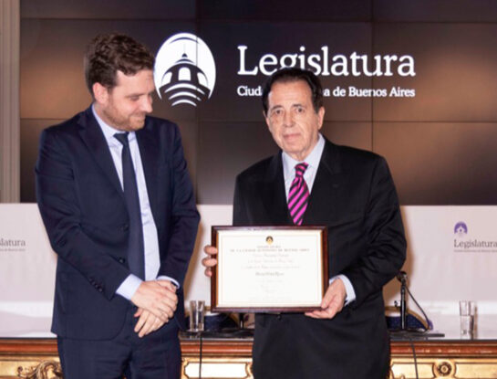 Héctor Vidal Rivas, asesor de Mirtha Legrand, fue declarado Personalidad Destacada en la Legislatura
