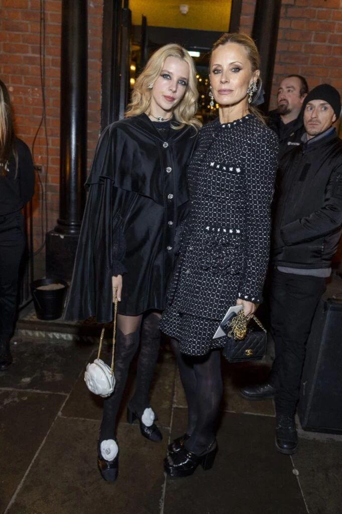 Greta Bellamacina y Laura Bailey