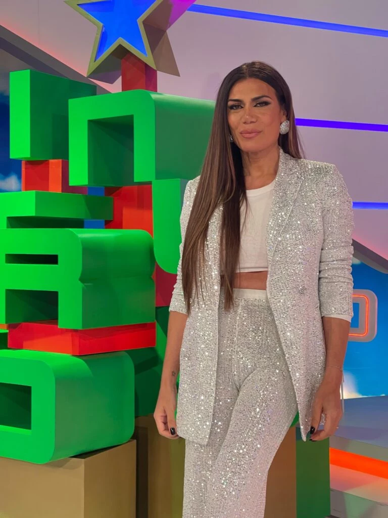 Flor de la V brilló con su outfit. Foto: Instagram. 