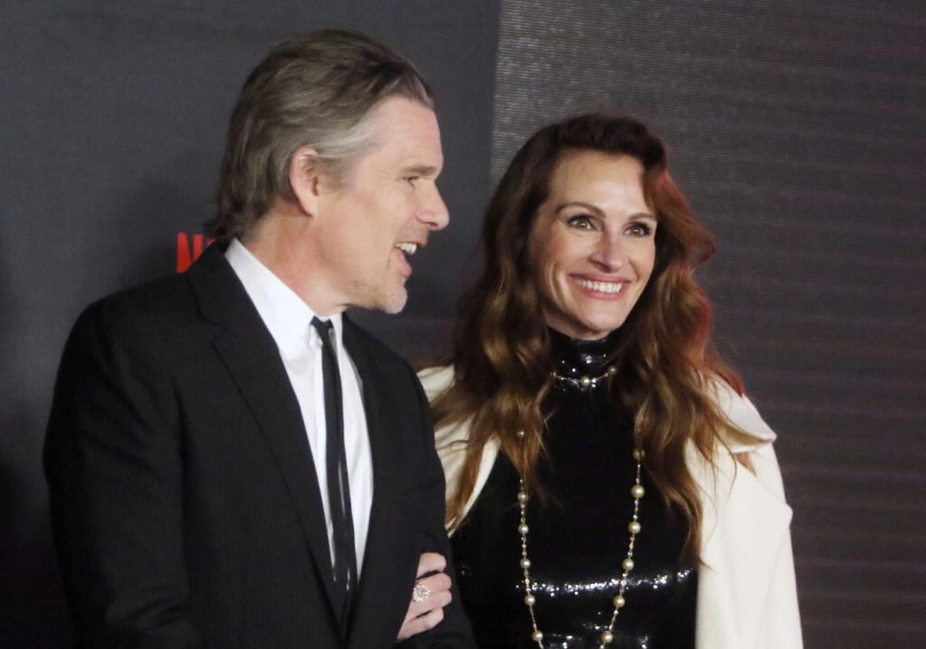 de Julia Roberts a Ethan Hawke, los looks de los famosos en el estreno de 'Dejar el mundo atrás'
