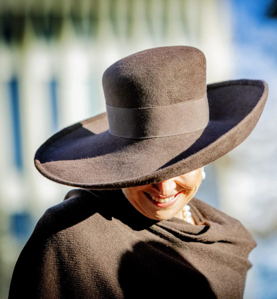 Máxima muestra cómo llevar con elegancia el color más resistido por los estilistas de moda