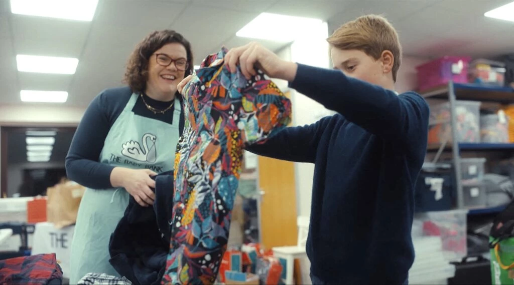 Las tiernas fotos de Kate Middleton y sus hijos en una movida solidaria por la Navidad