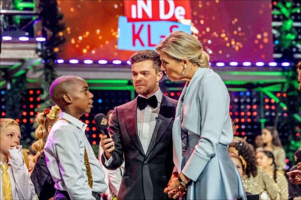 Máxima deslumbró en la gala de Navidad con un look inspirado en Cenicienta