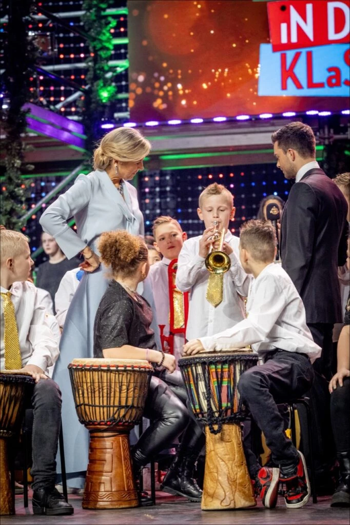 Máxima deslumbró en la gala de Navidad con un look inspirado en Cenicienta