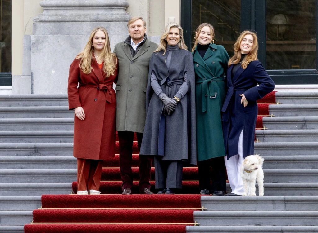 Máxima, Amalia, Alexia y Ariane saben cómo "cancherear" un tapado y se consagran las royal más trendy