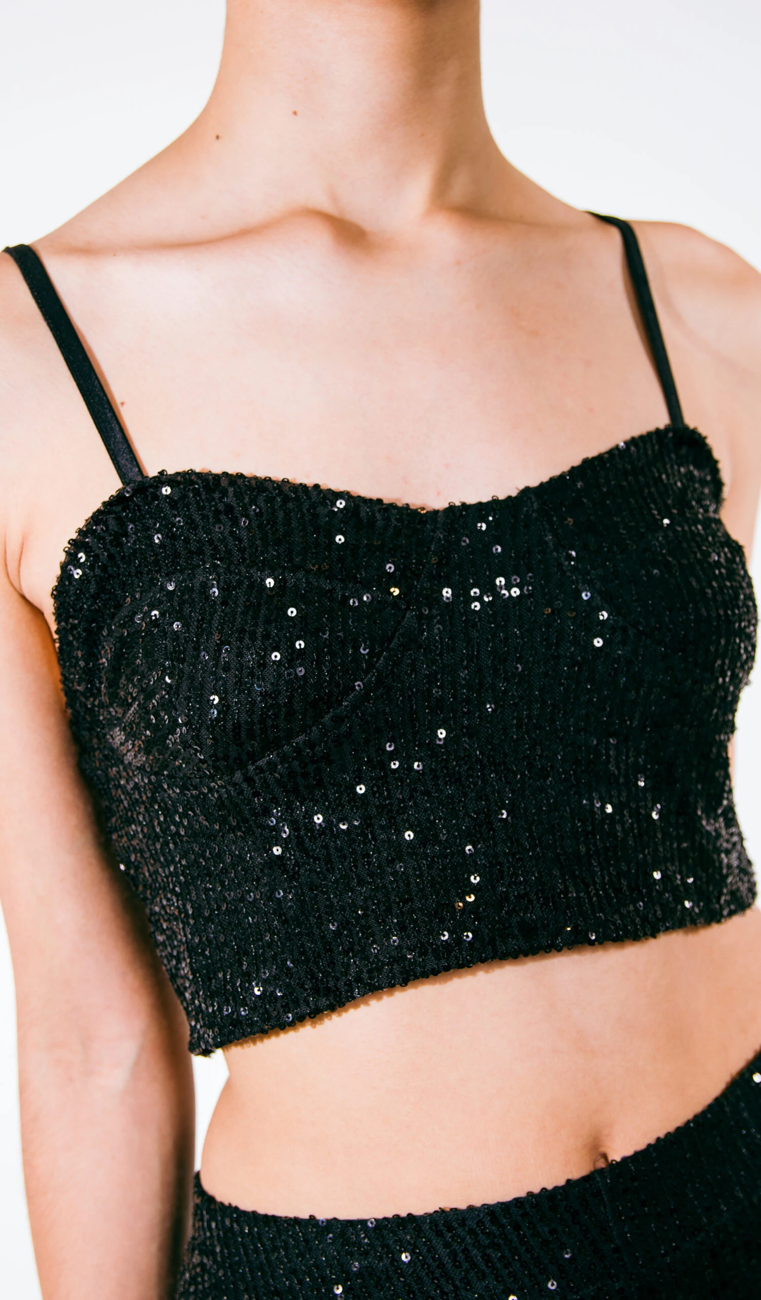 Moda practica pantalón con brillos