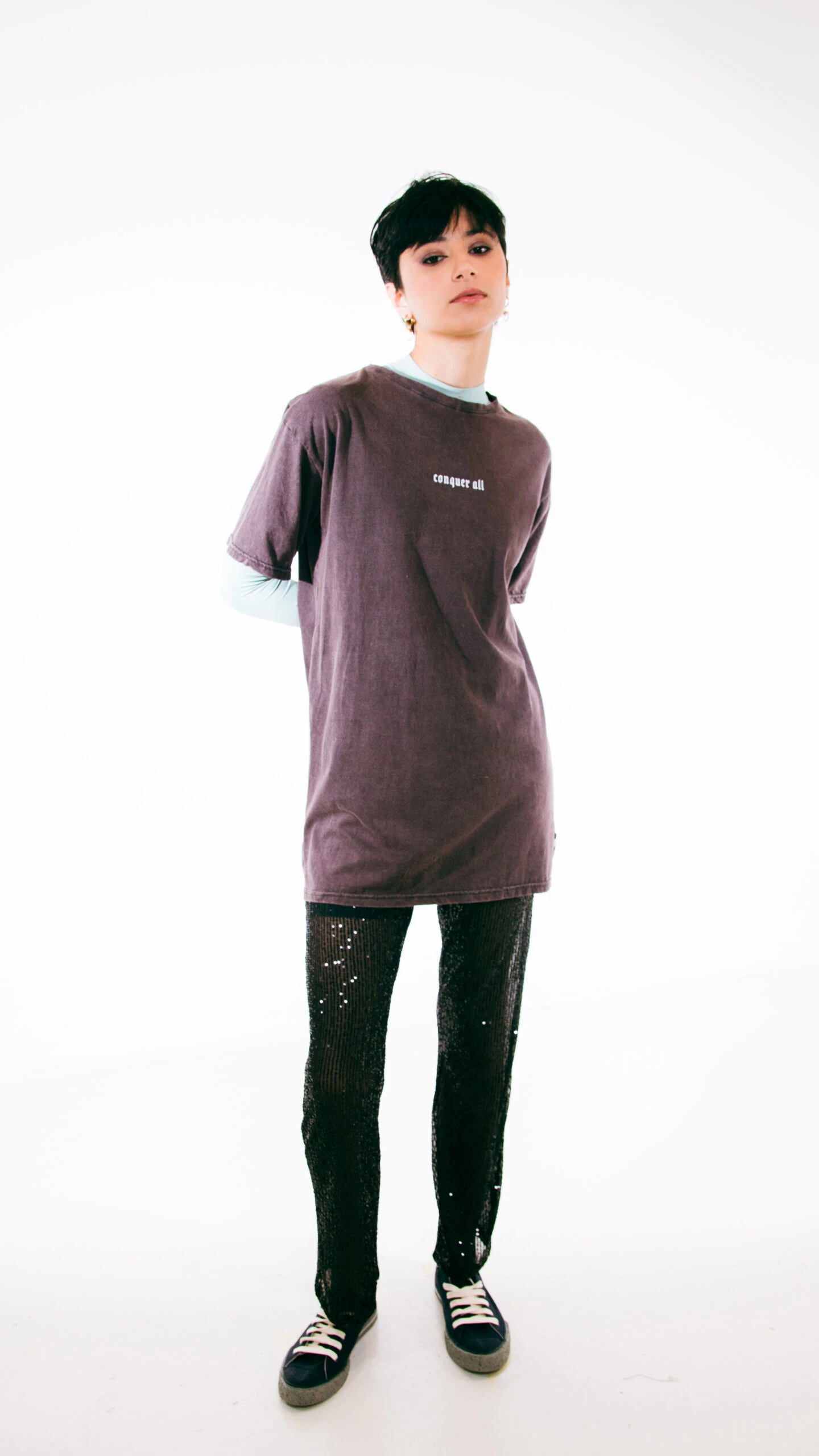 Moda practica pantalón con brillos