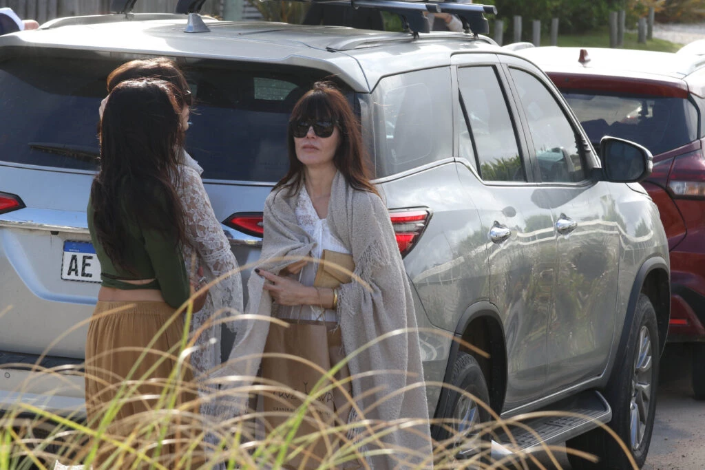 Camila Morrone y Lucila Polak llegaron a Punta del Este para pasar el fin de año. Foto: RS Fotos