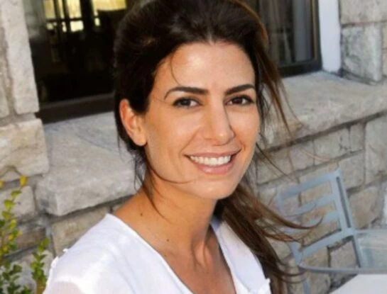 Juliana Awada mostró las rosas blancas de su jardín: qué significado esconde esta flor emblemática