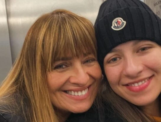 La Navidad más especial de Gabriela Arias Uriburu: se reencontró con su familia mientras espera el alta de su nieta