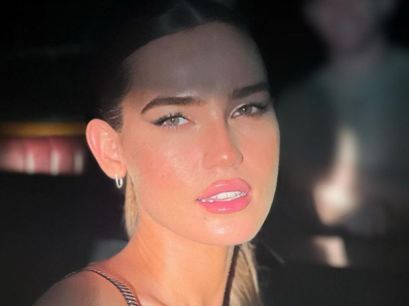 Michelle Masson adaptó una de las prendas más cool para un look de noche