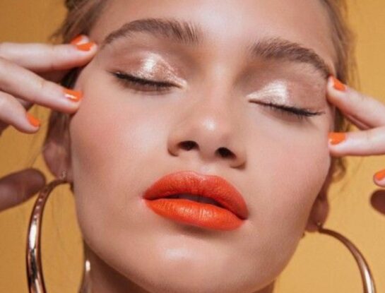 Las mejores ideas de uñas minimalistas para usar en las Fiestas