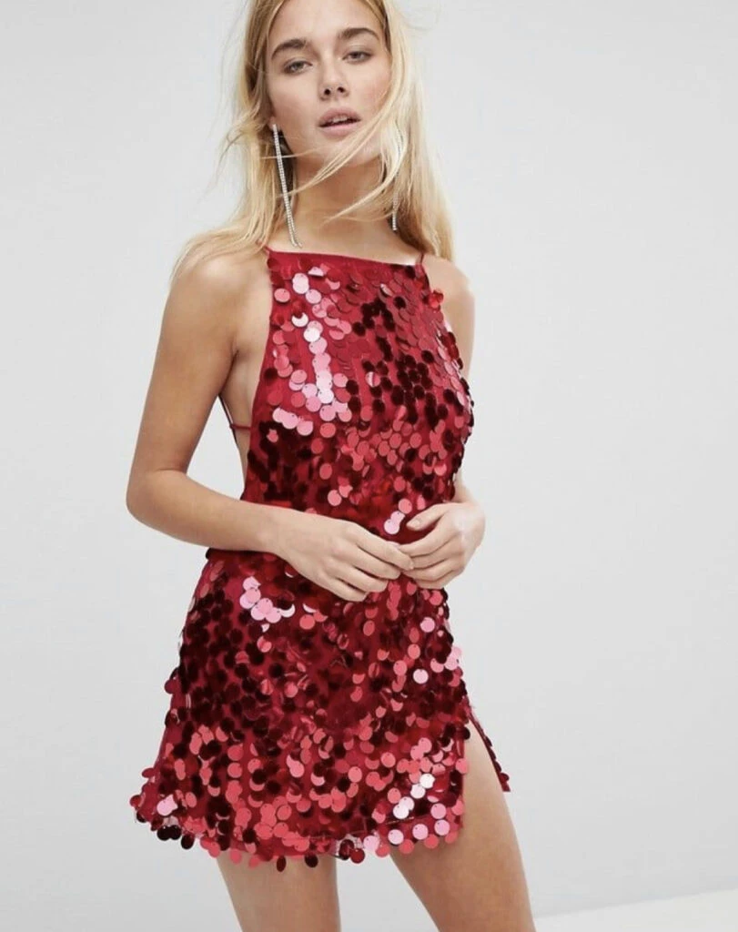 Looks con vestidos rojos para nochebuena. Foto: Pinterest. 