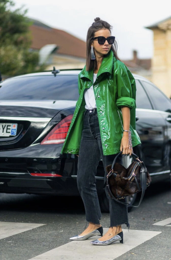 Estos son los looks más fashionistas para días grises. Foto: Pinterest.