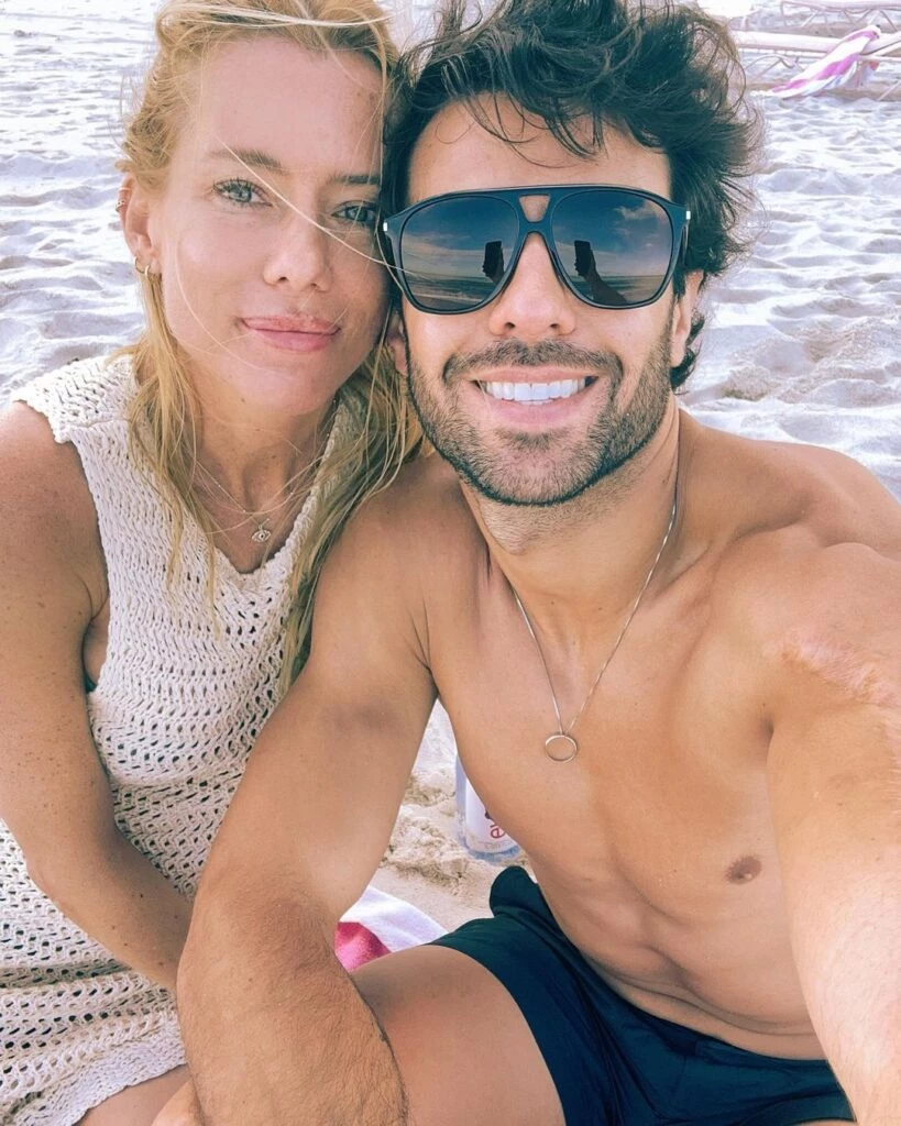 Nicole Neumann llevó el look de embarazada más fashionista