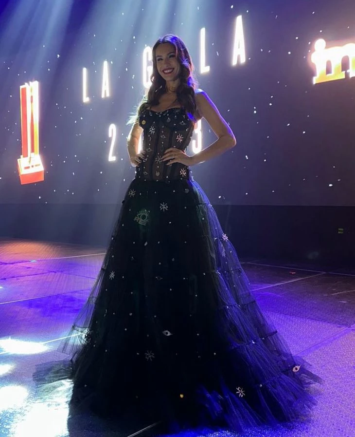 Pampita con look de Jorge Rey