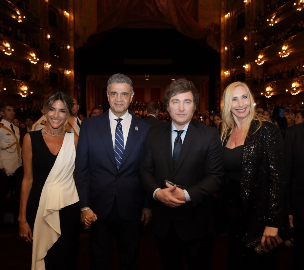 Javier y Karina Milei con María Belén Ludueña y Jorge Macri.