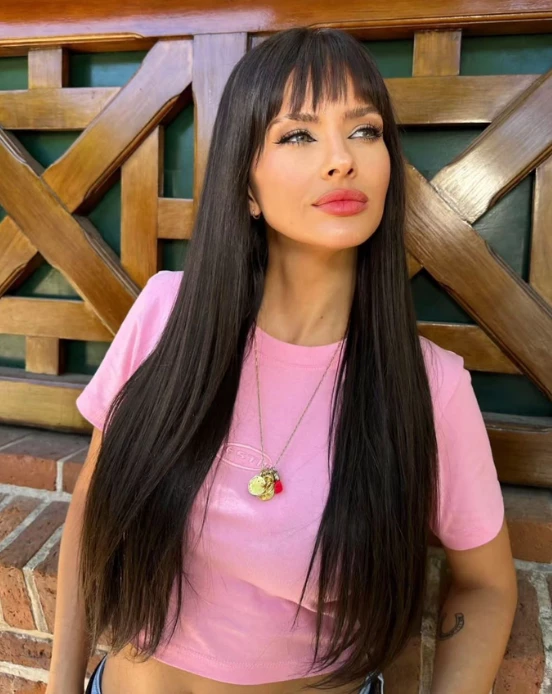 la china suárez con flequillo desfilado