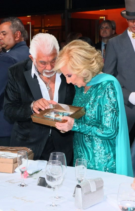 Vidriera: de Mirtha Legrand a Nequi Galotti, los looks de las invitadas a la gala a beneficio en el Costa Galana