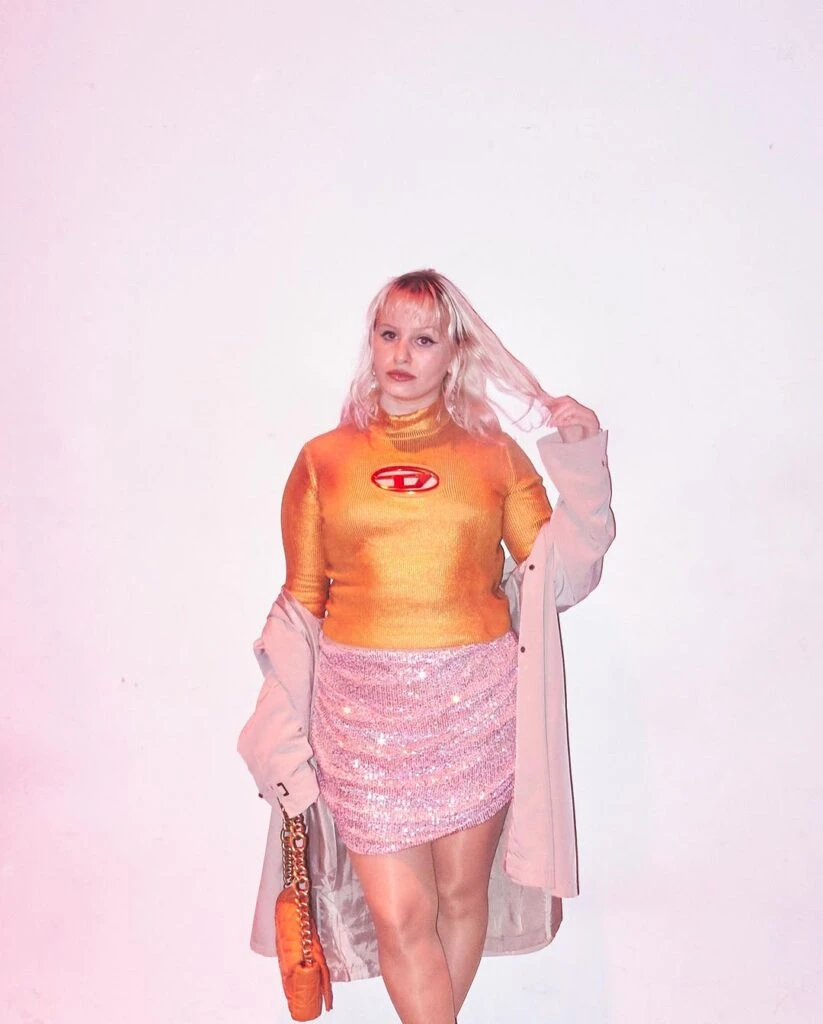 Sereinne, la influencer de moda: "Vivienne Westwood fue una de las primeras que no le tuvo miedo a la militancia a través de la indumentaria"