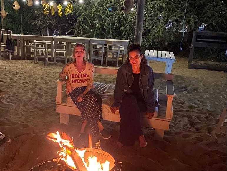 Julieta Díaz y Gloria Carra disfrutan juntas de las playas de Mar Azul