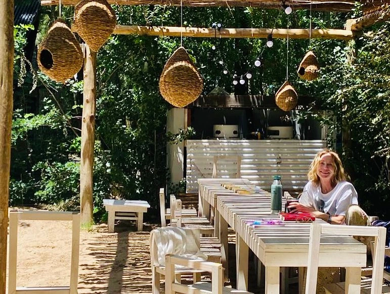 Julieta Díaz y Gloria Carra disfrutan juntas de las playas de Mar Azul