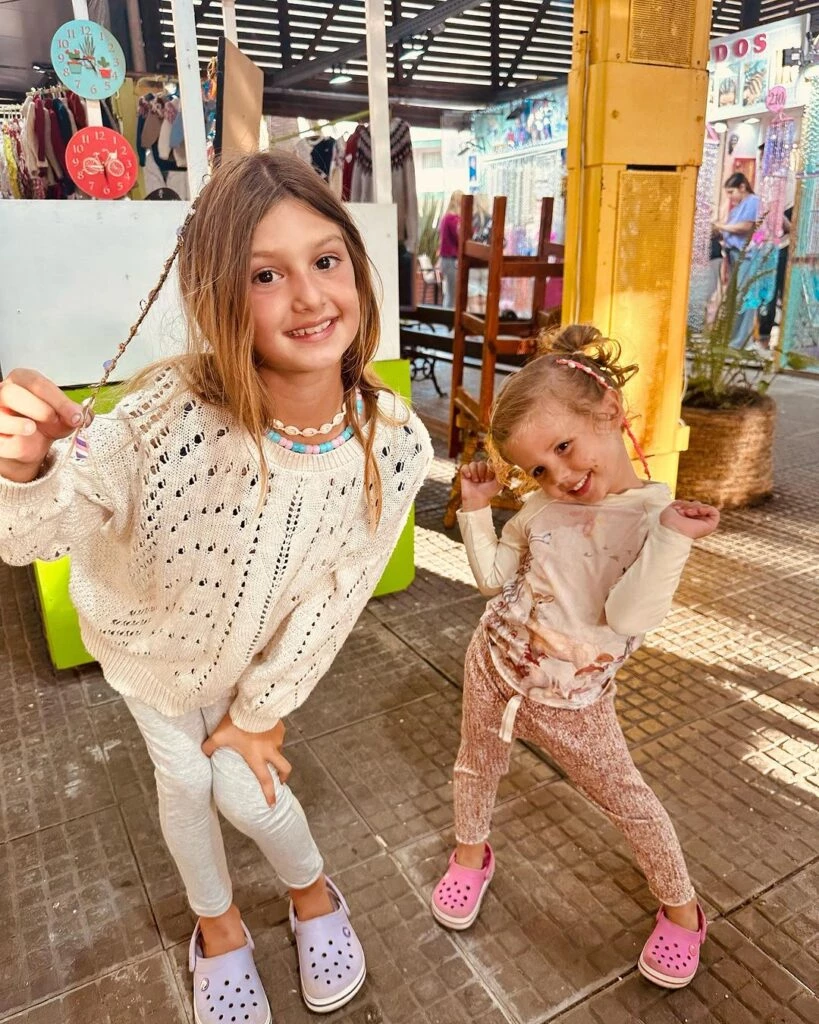 Los divertidos días de playa de Mery del Cerro y sus hijas, Mila y Cala