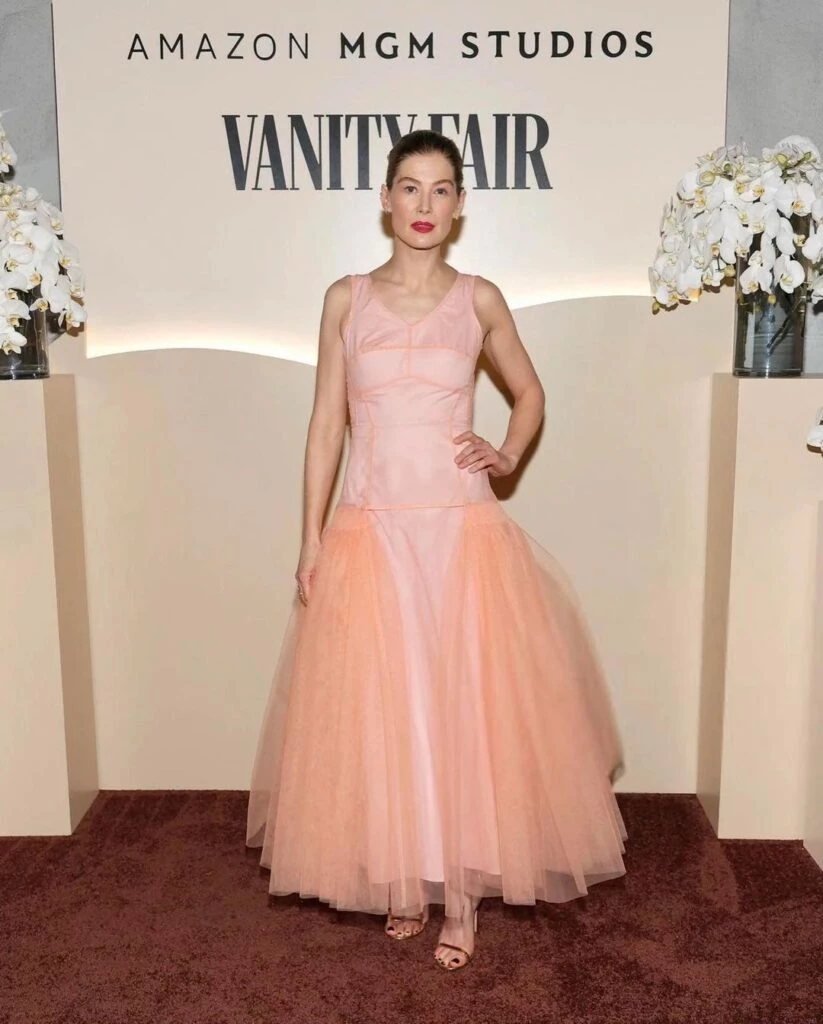 La actriz británica en la previa de los Golden Globes.