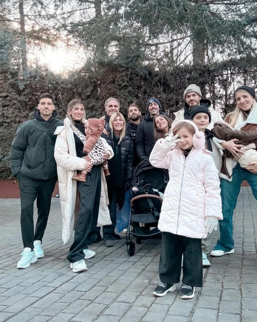Las fotos de las vacaciones de Cande Ruggeri con toda su familia en España