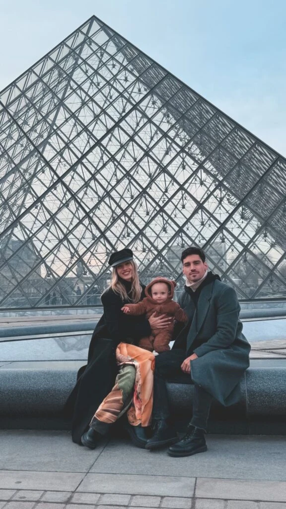 Las fotos del primer viaje de Vita, la hija de Cande Ruggeri, a París