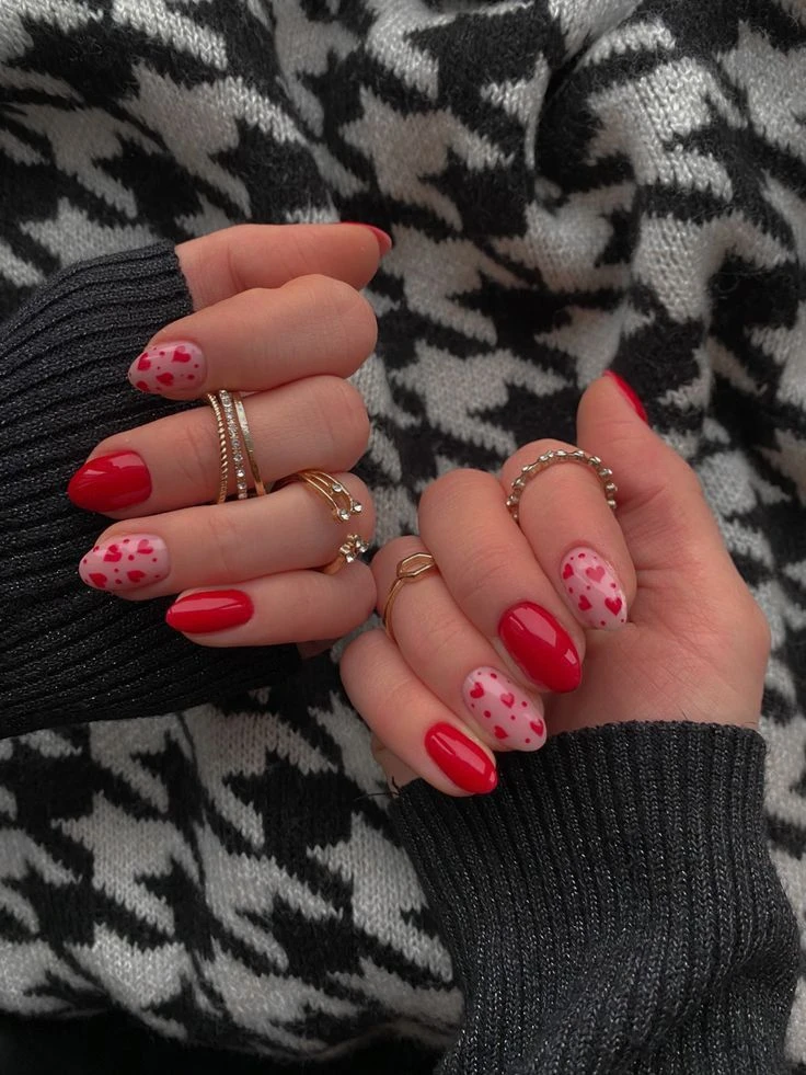 Así se llevan las ‘lover nails’, la manicura perfecta para celebrar este Día de los Enamorados