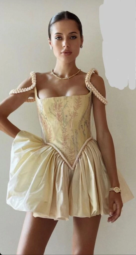 Alerta tendencia: Así se llevan los ‘low waist dress’, la prenda más chic del verano 2024